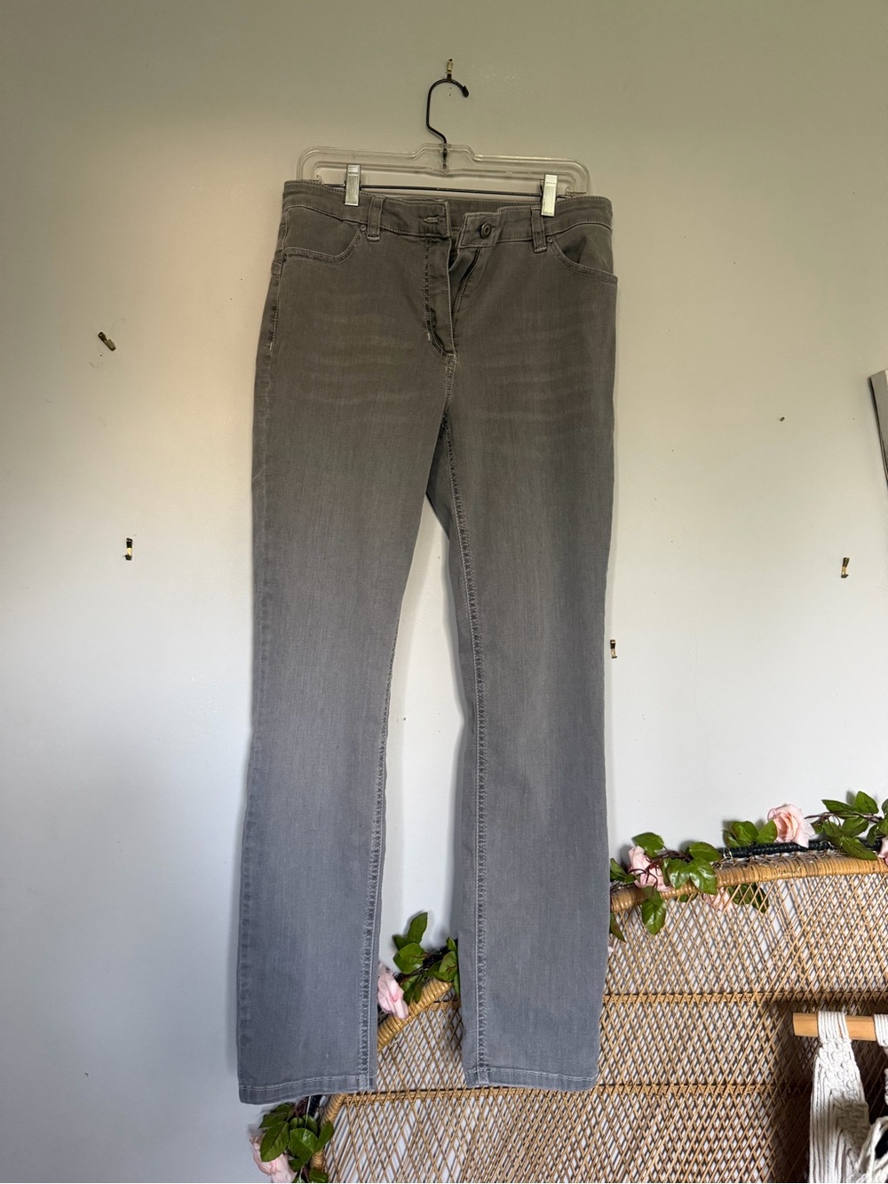 Olsen Mona Slim Women's Straight-Leg Gray Jeans — Classic Neutral Style